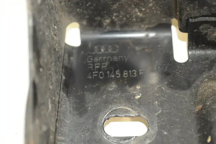 Audi A6 S6 C6 4F (2004 - 2008) 4F0145813F Другая часть кузова — фото 2