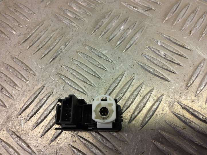 BMW X1 F48 F49 (2015 - 2022)  9229246 Разъем AUX