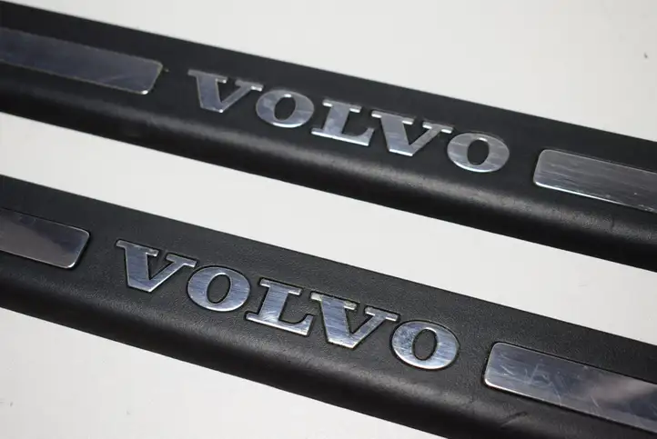 Volvo XC90 (2006 - 2014) 8659960 Внутренняя обшивка порога (комплект) — фото 2