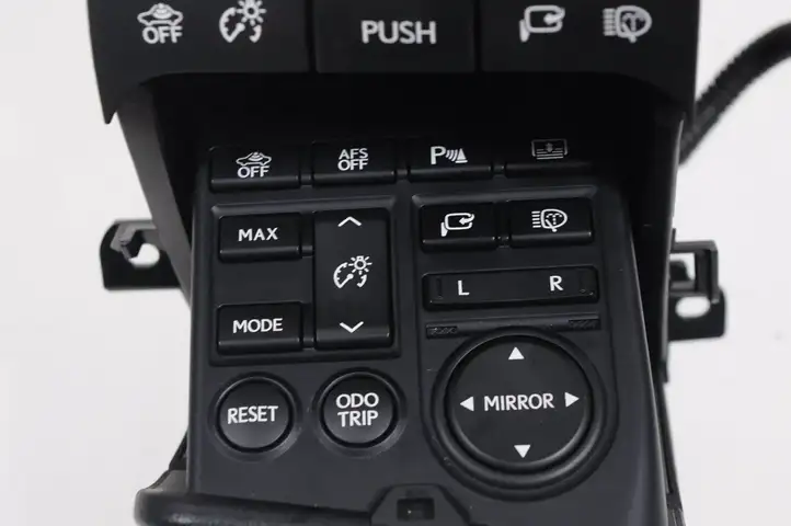 Lexus GS 300 350 430 450h (2004 - 2007) 8401030560 Блок кнопок на панели — фото 6
