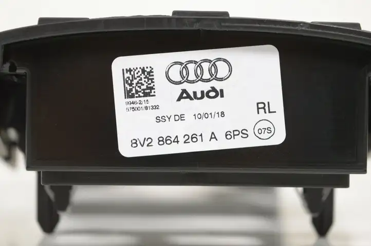 Audi A3/S3 8V (2016 - 2020) 8V2864261A Передний подстаканник — фото 5