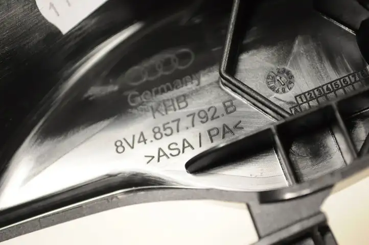 Audi A3/S3 8V (2016 - 2020) 8V4857792B Прочие детали салона — фото 4