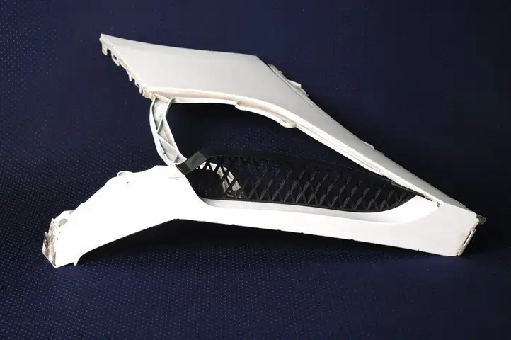 Audi R8 42 (2006 - 2015) Другая часть кузова — фото 3