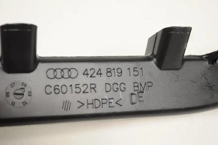 Audi R8 42 (2006 - 2015) 424819151 Прочие детали салона — фото 5