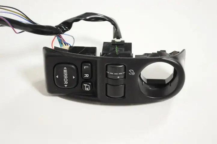 Subaru Impreza III (2008 - 2012) 83005FG000 Блок кнопок на панели — фото 2