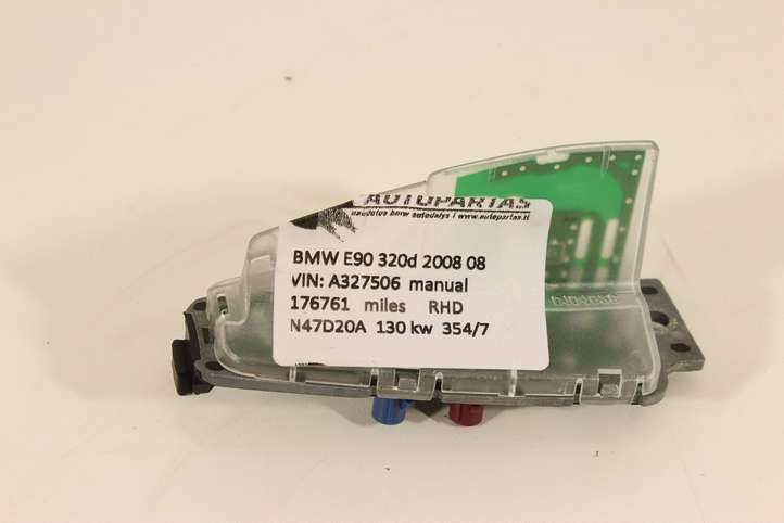 BMW 3 E92 E93 (2005 - 2014)  1682646 Антенна (антенна GPS)