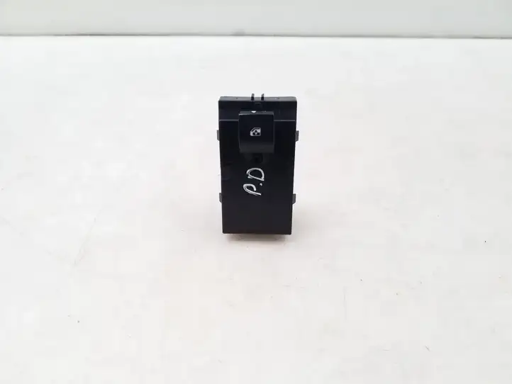 Opel Astra J (2009 - 2012) 13301886 Кнопка стеклоподъемников — фото 1
