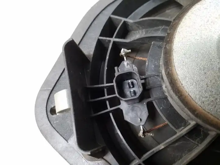 Opel Astra J (2009 - 2012) Динамики задних дверей — фото 2