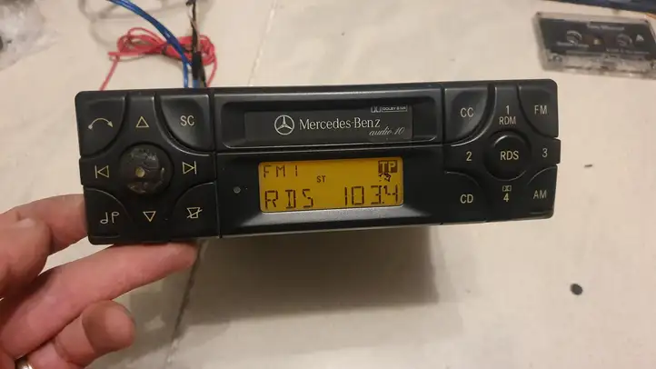 Mercedes-Benz E W210 (1995 - 2002) A2108200986 Магнитола / мультимедийная система — фото 1