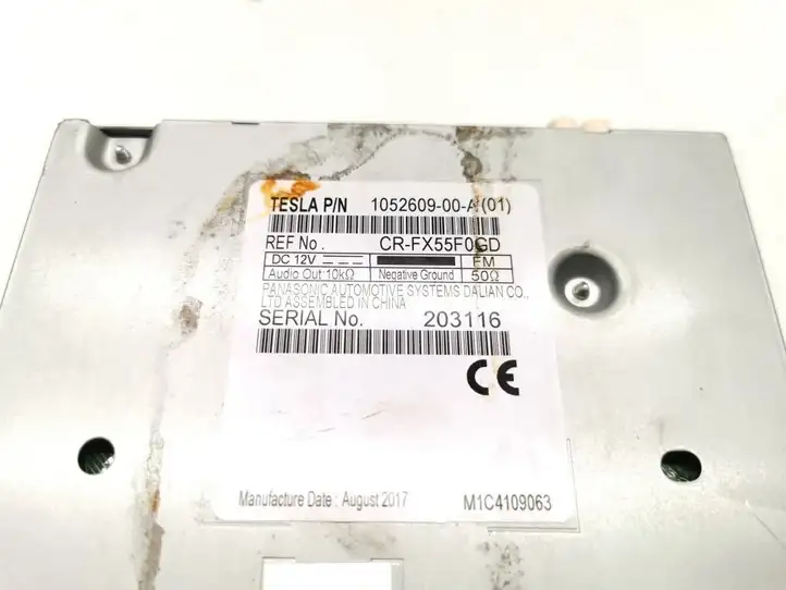 Tesla Model X (2015 - 2021) 1052609-00-A Магнитола / мультимедийная система — фото 3