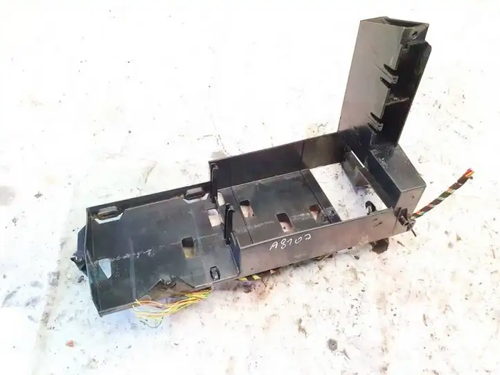 BMW X5 E53 (1999 - 2006)  51718244135 Другая внешняя деталь