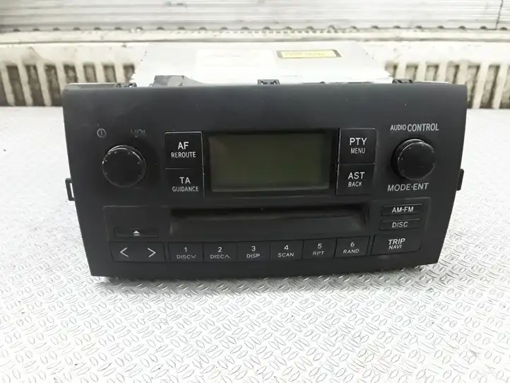 Toyota Corolla Verso E121 (2001 - 2004) 8612013060B0 Магнитола / мультимедийная система — фото 1