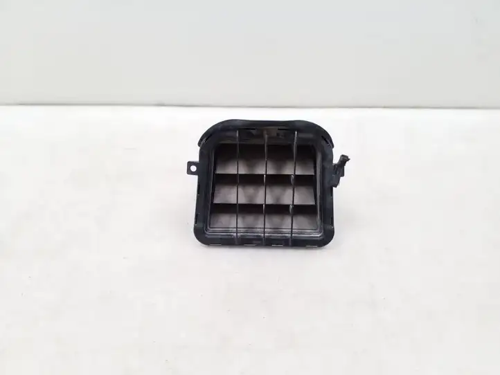 Audi A4 S4 B8 8K (2007 - 2011) 8K0819161A Решетка в крыле — фото 1