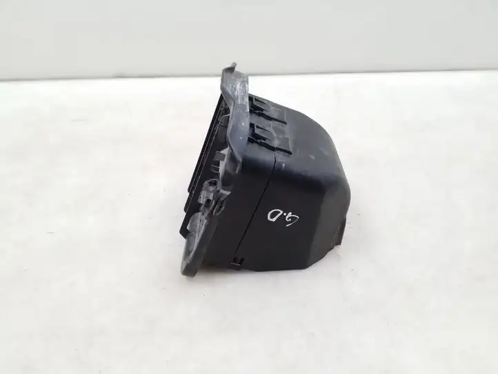 Audi A4 S4 B8 8K (2007 - 2011) 8K0819161A Решетка в крыле — фото 2