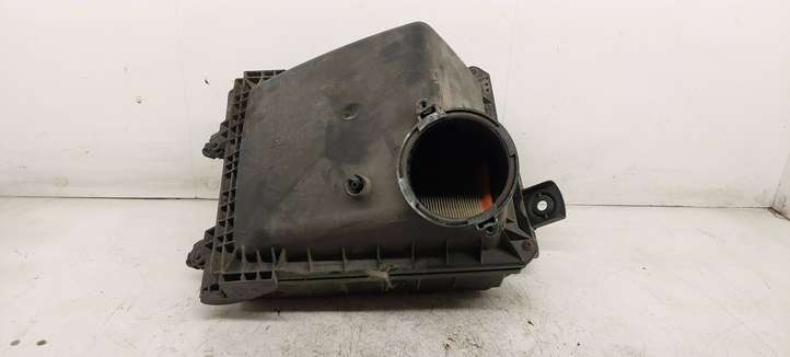 Audi A4 (2000 - 2006)  059000183A Коробка воздушного фильтра
