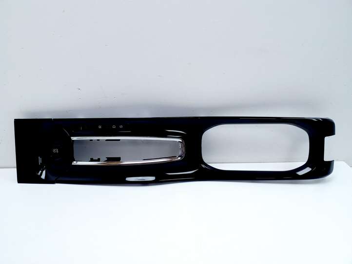 Honda HR-V (2015 - 2020)  83440T8M Центральная консоль