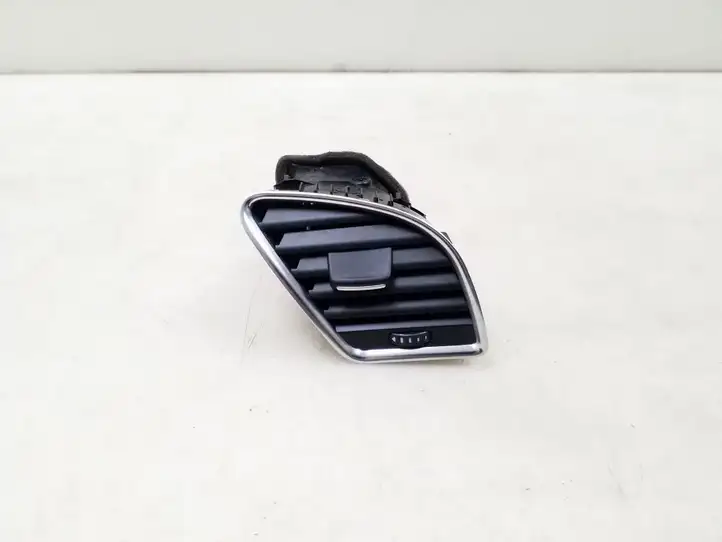 Audi A4 S4 B8 8K (2007 - 2011) 8T1820902C Боковой воздушный дефлектор — фото 1