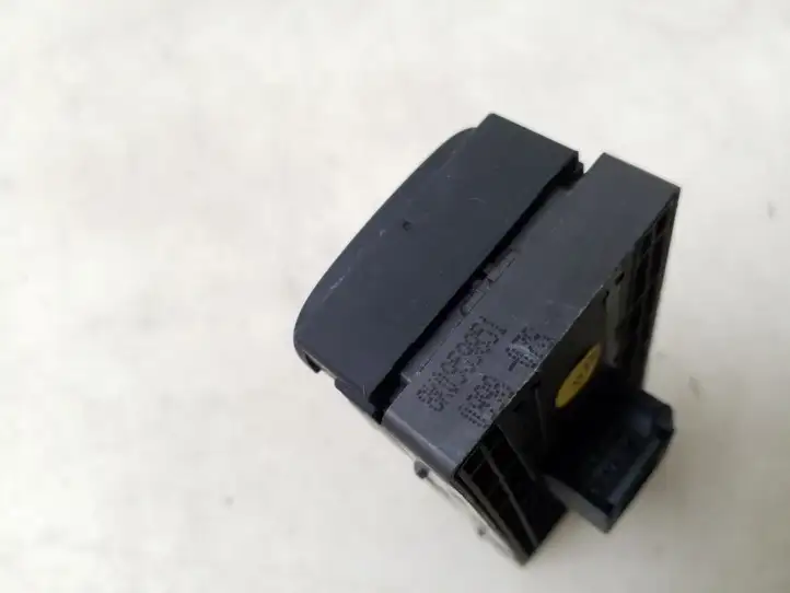 Audi A4 S4 B8 8K (2007 - 2011) 8K0959851 Кнопка стеклоподъемников — фото 3