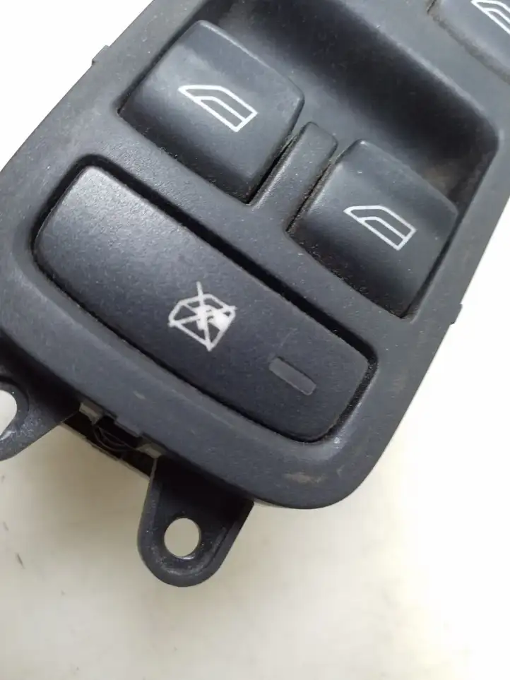 Volvo V50 (2004 - 2008) 30710787 Кнопка стеклоподъемников — фото 3