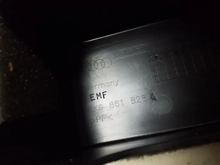 Audi A4 S4 B8 8K (2011 - 2015) 8K9861828A Обшивка стойки у окна — фото 2