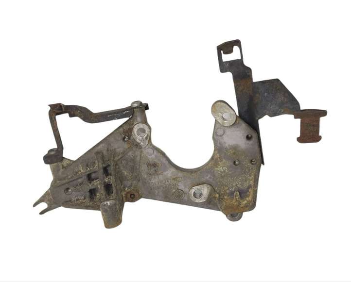 Audi A8 (2005 - 2007)  059130147H Кронштейн