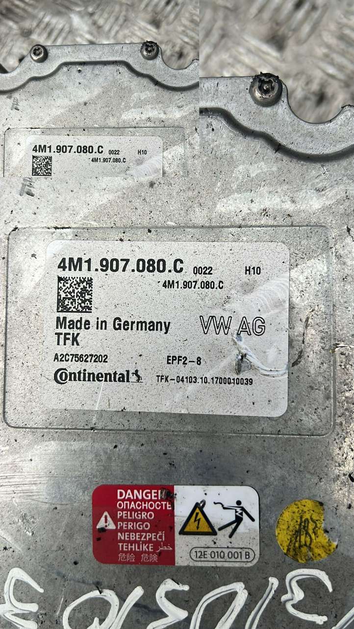 Audi Q7 4M (2015 - )  4M1907080C Преобразователь напряжения