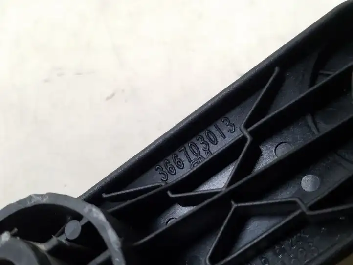 Opel Astra J (2009 - 2012) 366703013 Ручка стеклоподъемника — фото 3