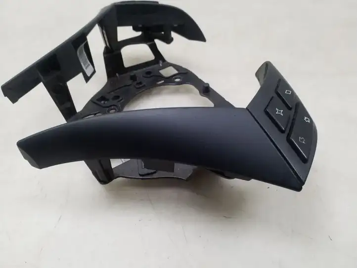 BMW 5 E60 E61 (2004 - 2010) 6935834 Кнопки на рулевом колесе — фото 4