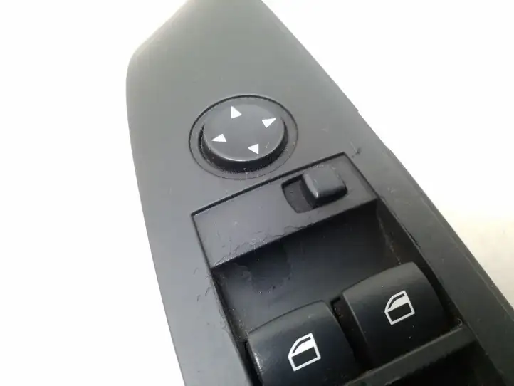 BMW 5 E60 E61 (2004 - 2010) 6951904 Кнопка стеклоподъемников — фото 2