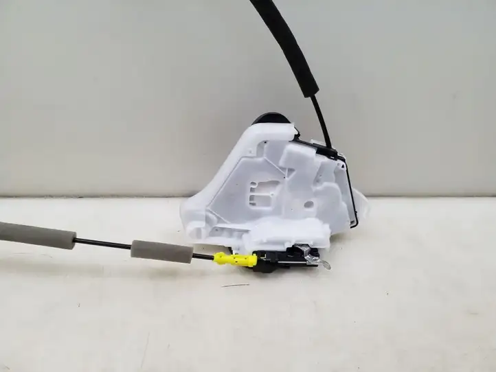 Nissan Juke II F16 (2019 - ) 805006UA0A Замок задней двери — фото 4