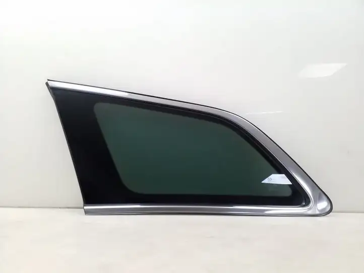 Mazda CX-7 (2009 - 2014) Заднее боковое стекло — фото 1