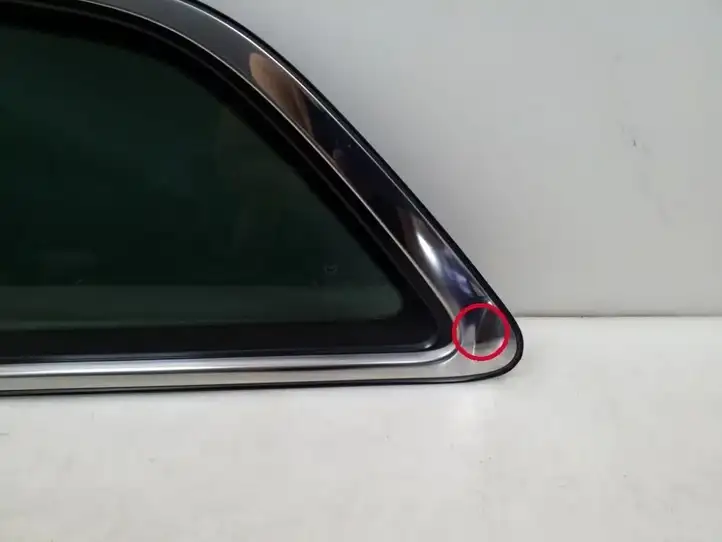 Mazda CX-7 (2009 - 2014) Заднее боковое стекло — фото 3