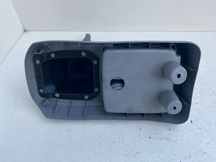 Toyota Previa (XR30, XR40) II (2000 - 2006)  5881028300 Отделка рычага переключения передач (кожа, головка)