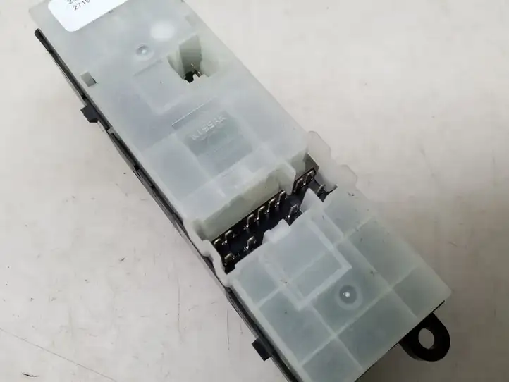 Nissan Qashqai (2006 - 2010) 25401BB60B Блок кнопок стеклоподъемников — фото 3