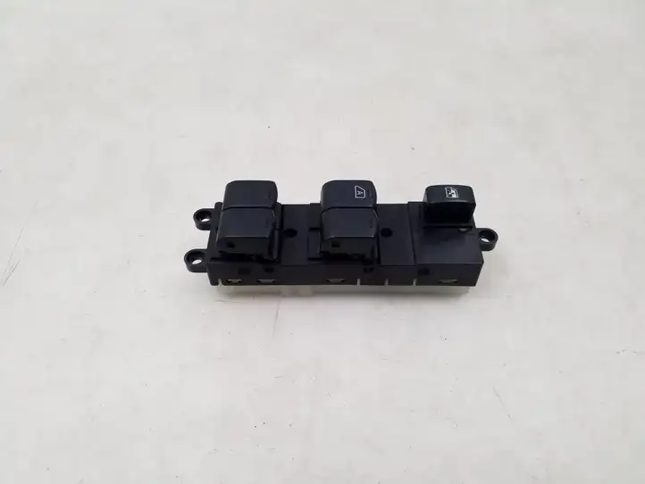 Nissan Qashqai (2006 - 2010) 25401BB60B Блок кнопок стеклоподъемников — фото 4