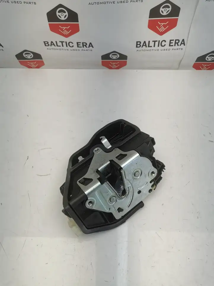 BMW 3 F30 F35 F31 (2012 - 2018) 7229461 Замок передней двери — фото 2