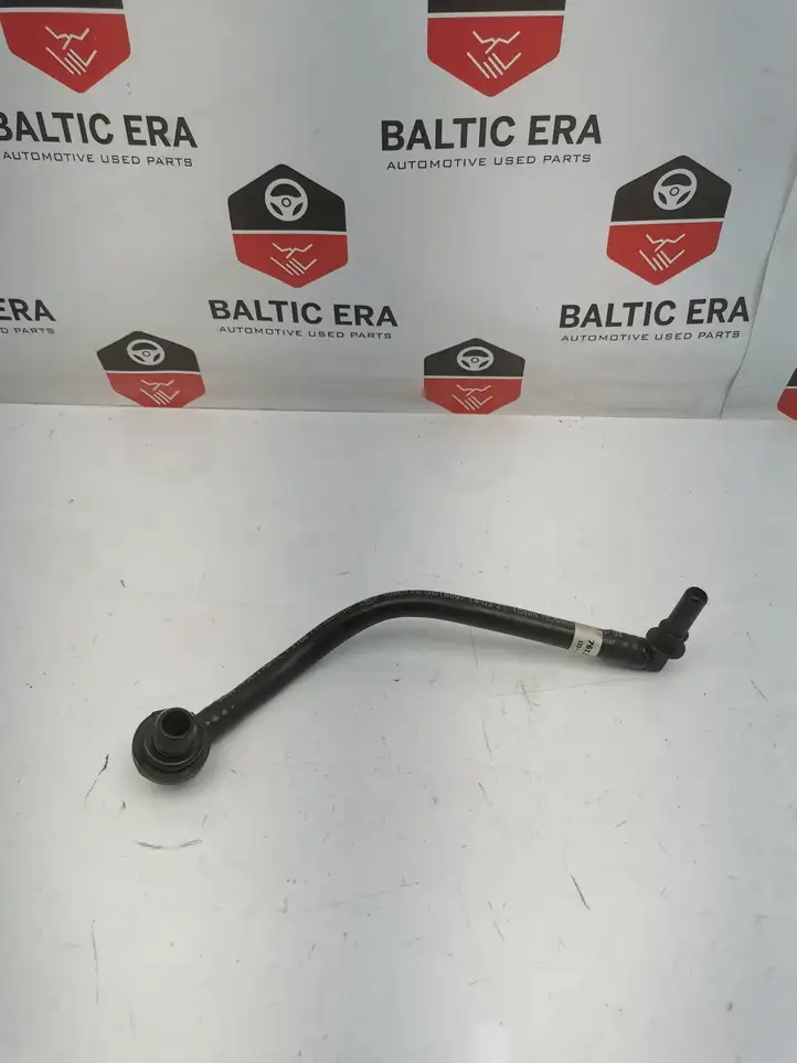 BMW 3 F30 F35 F31 (2012 - 2018) 7613026 Шланг сапуна — фото 1