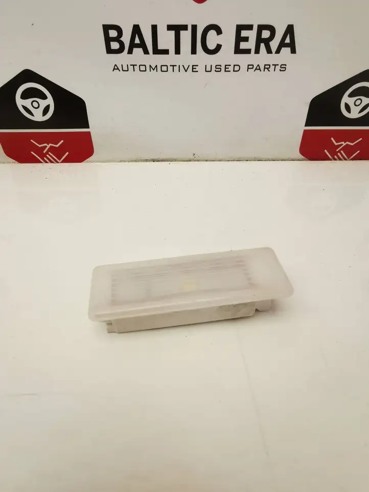BMW 3 F30 F35 F31 (2012 - 2018) 9313574 Передняя подсветка — фото 1
