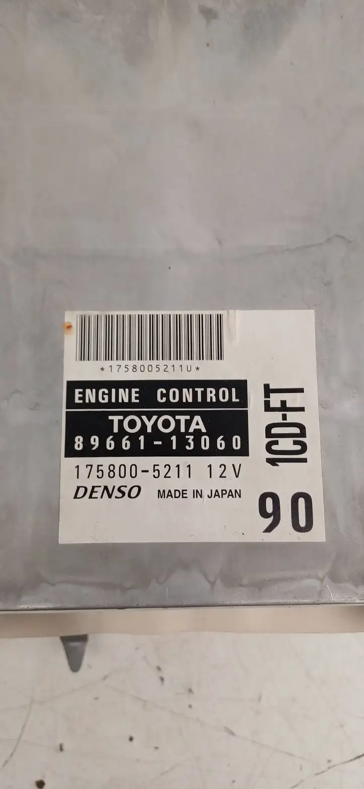 Toyota Corolla Verso E121 (2001 - 2004) 8966113060 Блок управления двигателем (ЭБУ) — фото 3
