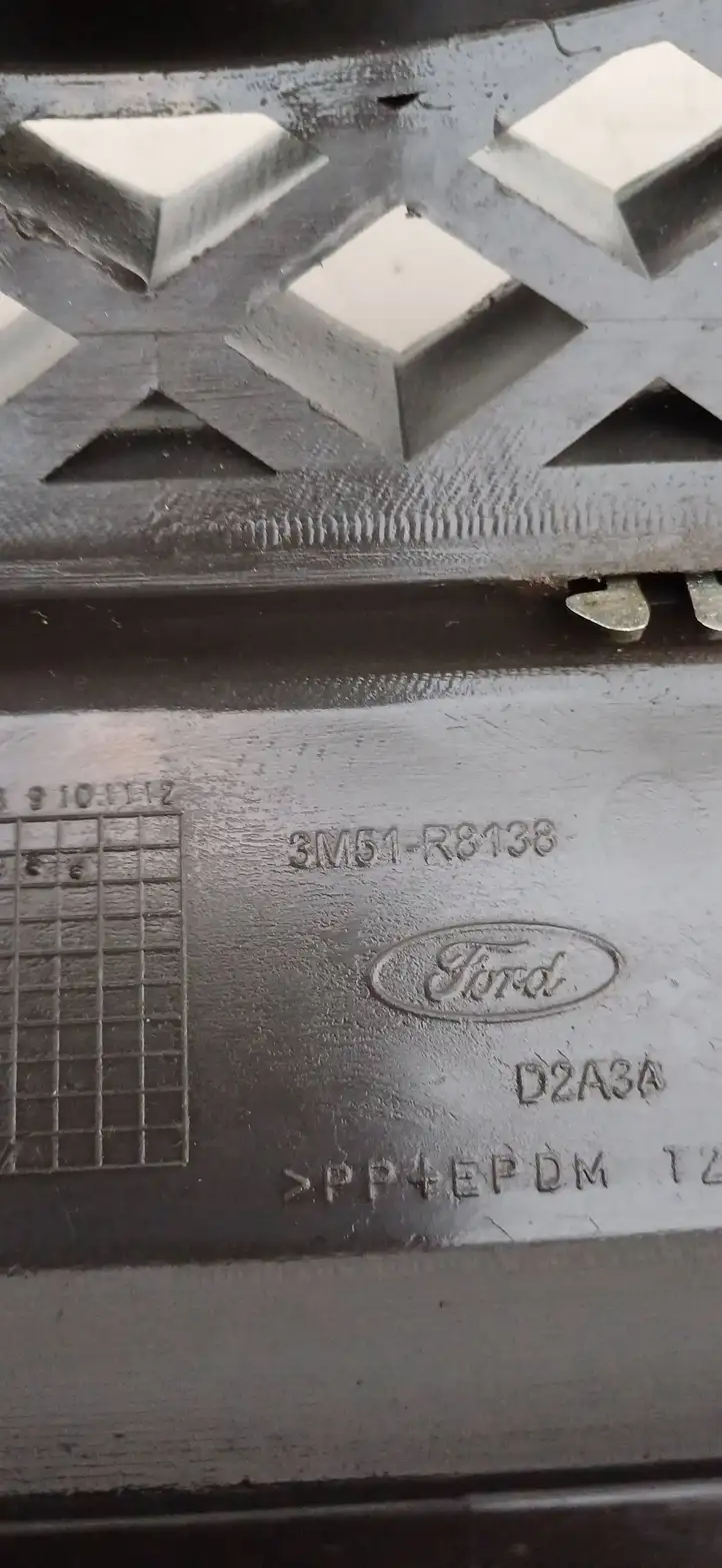 Ford Focus C-MAX (2003 - 2010) 3M51R8138 Передняя решетка — фото 4