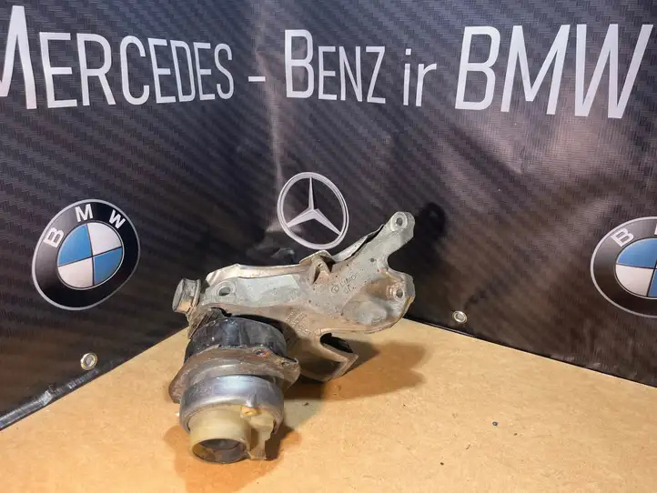 BMW X5 F15 (2013 - 2017) 6864614 Кронштейн двигателя — фото 4