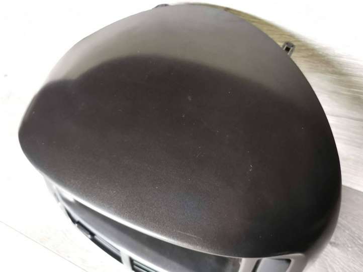 Toyota Previa (XR30, XR40) II (2000 - 2006)  5540528320 Центральный дефлектор