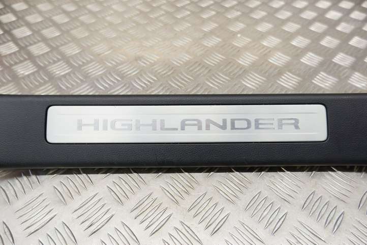 Toyota Highlander XU70 (2019 - )  679140E110 Отделка переднего порога (внутренняя)