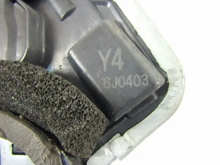 Toyota RAV 4 (XA30) (2006 - 2016) Замок задней двери — фото 4