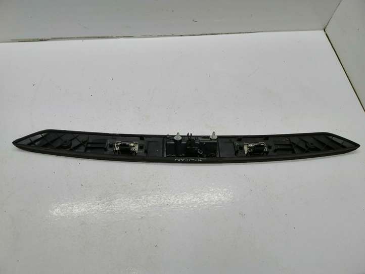 Volkswagen Tiguan (2007 - 2011)  5N0827566 Освещение номера