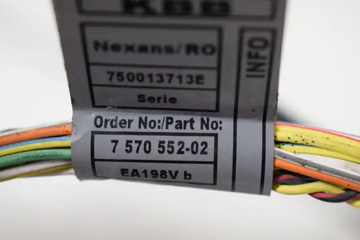 BMW 3 E90 E91 (2005 - 2012) 7570552 Проводка двигателя — фото 3