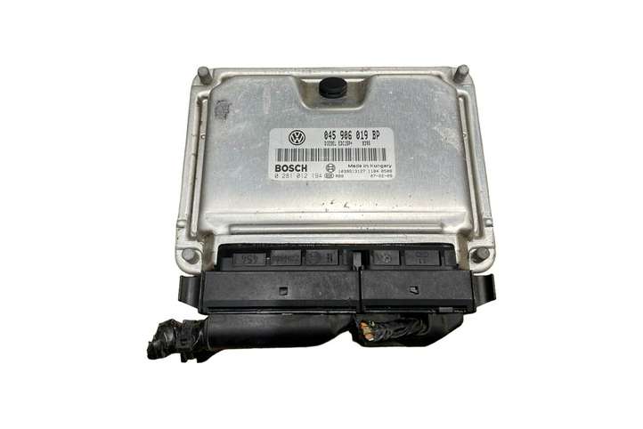 Volkswagen Polo (2005 - 2009)  045906019BP Блок управления двигателя