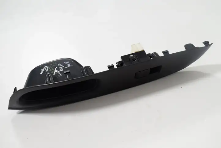 Nissan Note (E12) (2014 - 2018) 809613BB0A Кнопка стеклоподъемников — фото 1