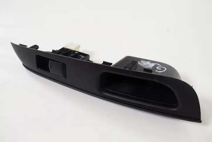 Nissan Note (E12) (2014 - 2018) 829603VW0A Кнопка стеклоподъемников — фото 1