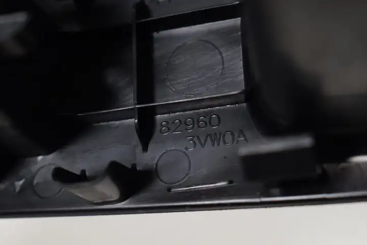 Nissan Note (E12) (2014 - 2018) 829603VW0A Кнопка стеклоподъемников — фото 5